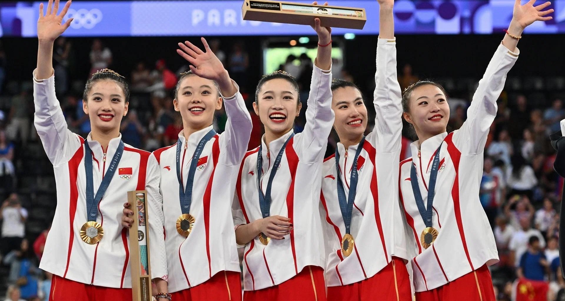 关于奥运会场外新闻不断，话题热度爆表的信息