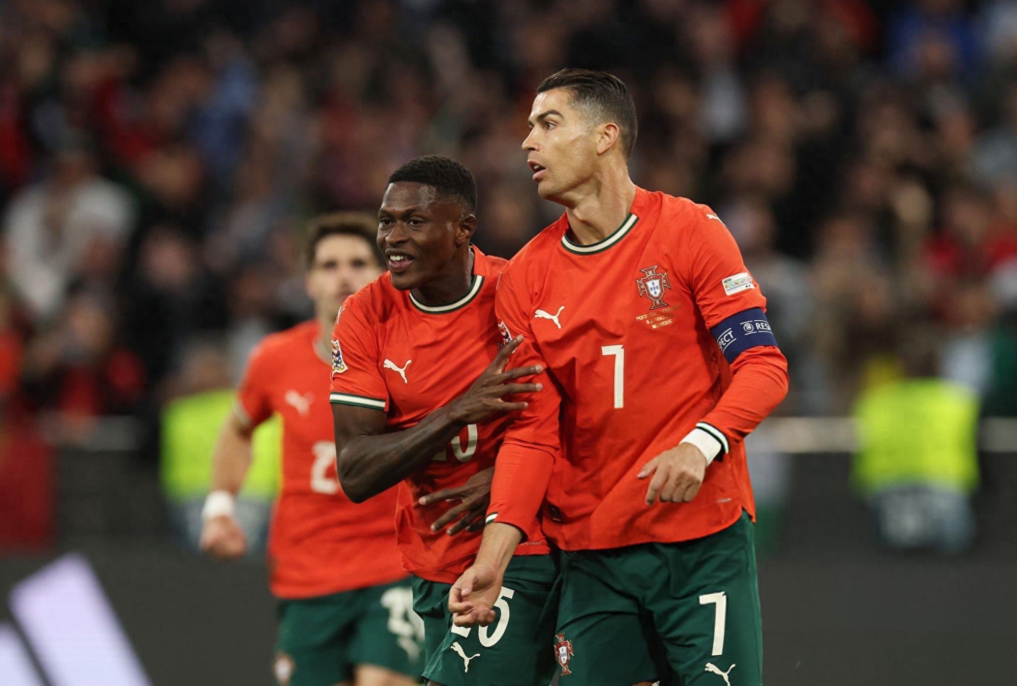 包含葡萄牙绝杀法国，孙兴慜带队取胜的词条