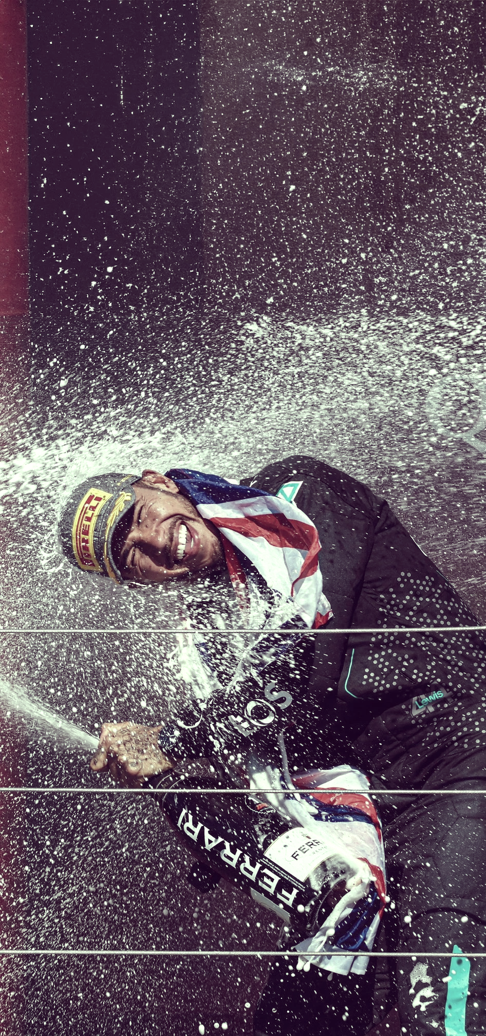 索伯车队横扫梅赛德斯,汉密尔顿惊艳四座 索伯车队横扫梅赛德斯,汉密尔顿惊艳四座