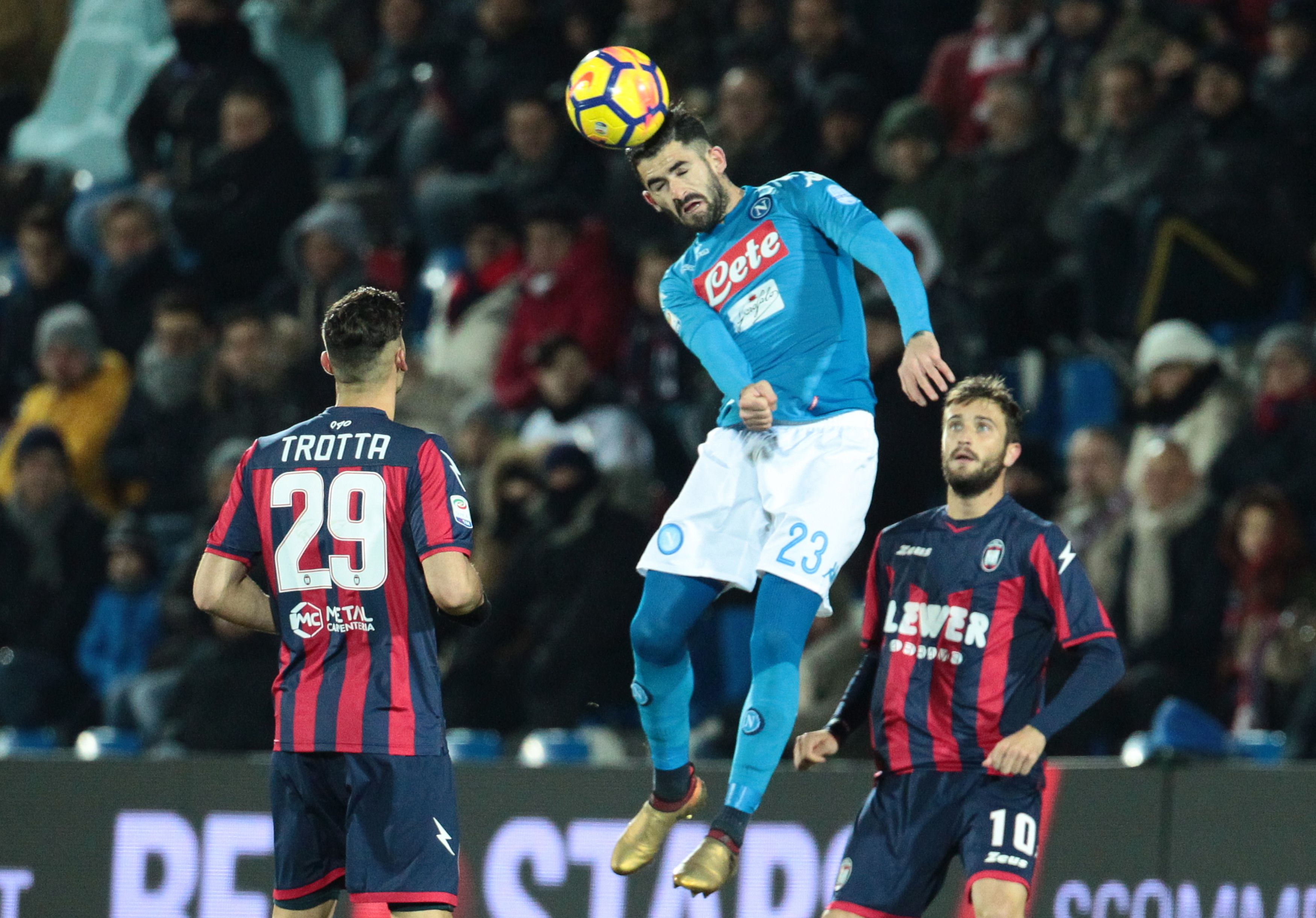 那不勒斯对阵克罗托内：谁将主宰全场？