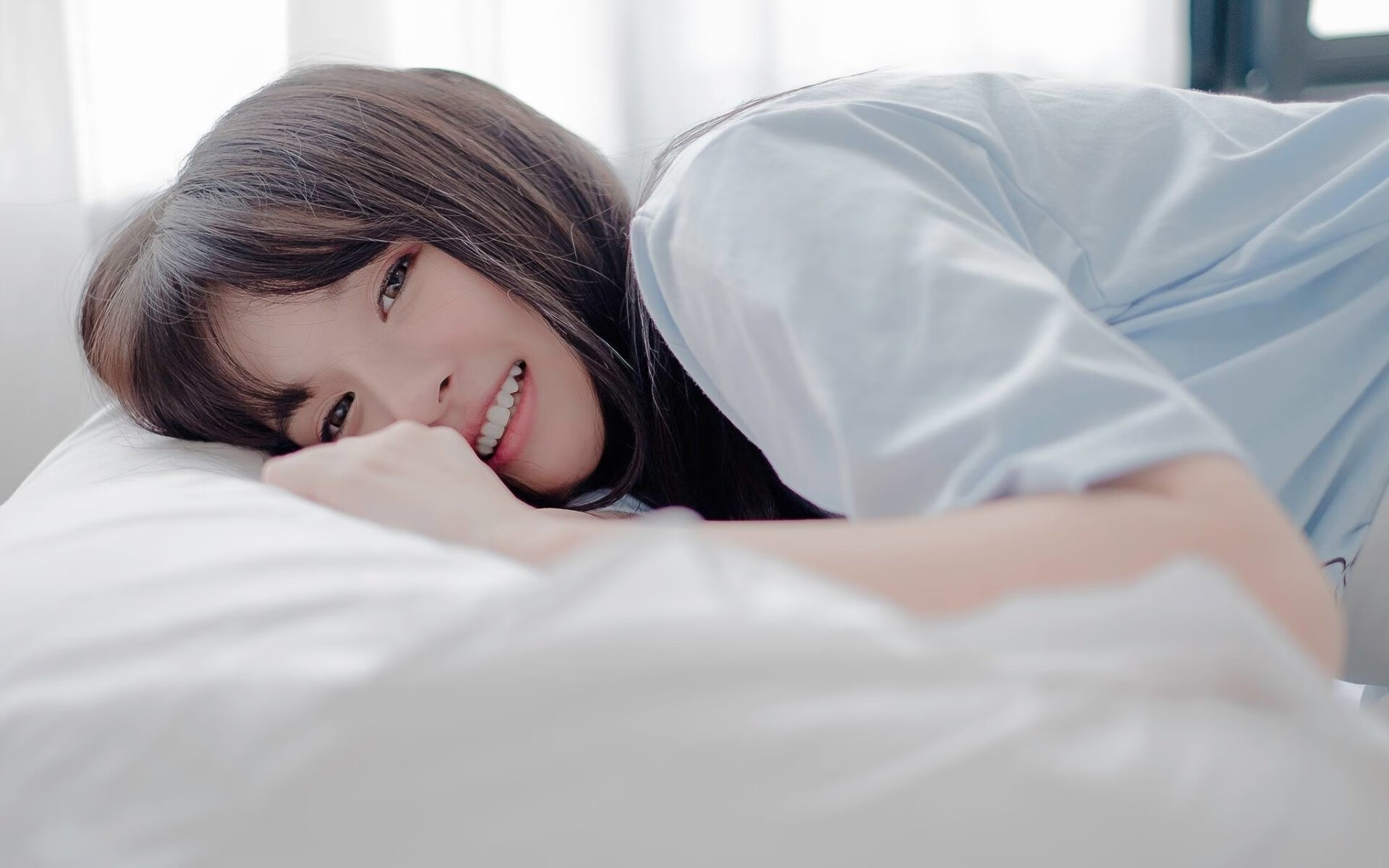 时空交错，比利时险胜勒沃库森之夜，莱万在NBA季后赛的传奇接管