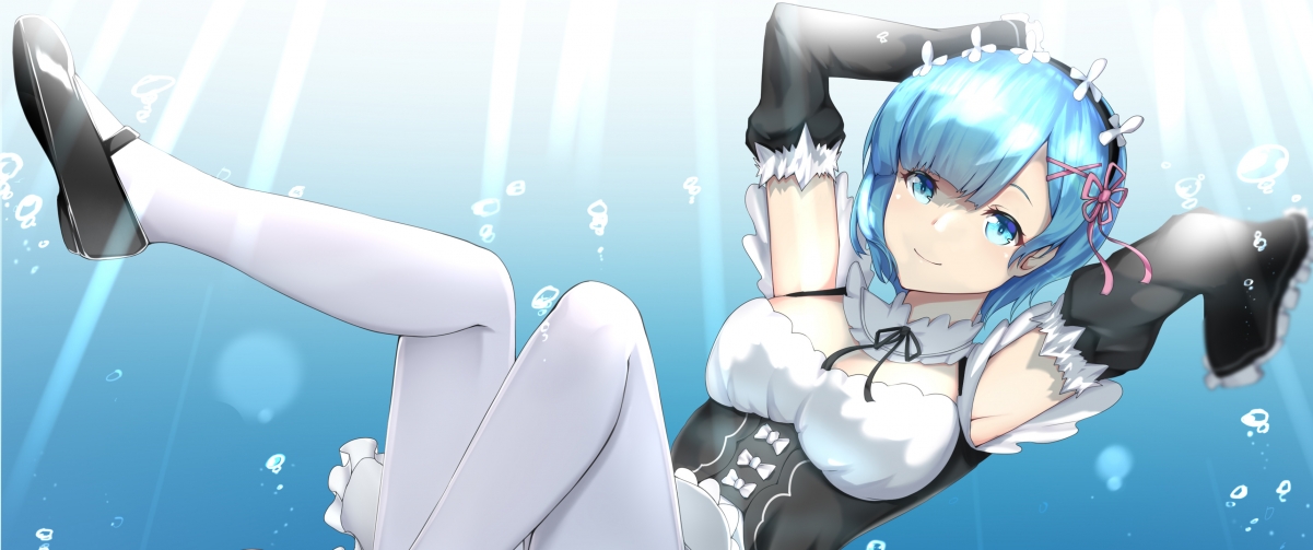 绿茵场的硝烟与显示器后的静水深流，当英超争冠焦点战遇见中国新能源汽车的日本超越