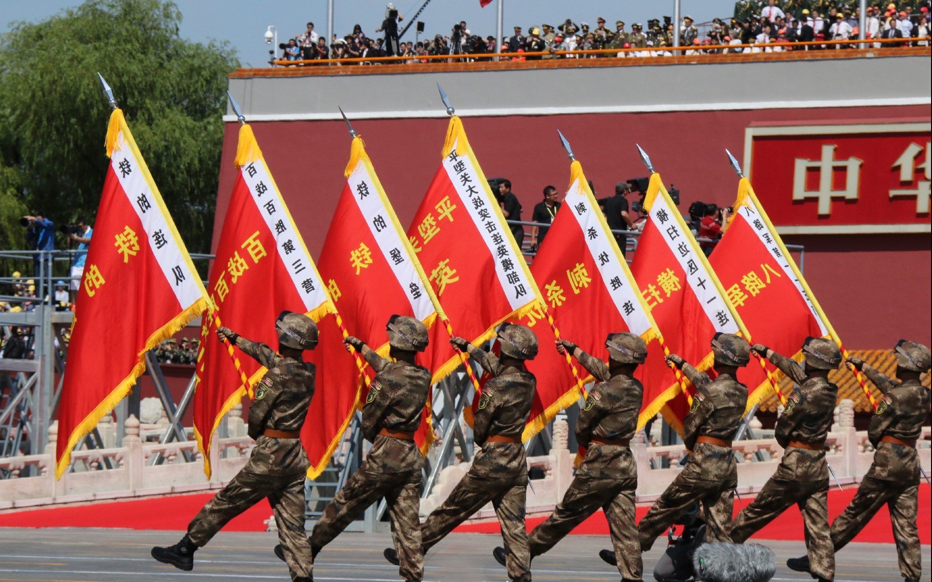 黑马逆袭与旧王黄昏,当塔雷米踏碎中北美霸权,2026世界杯的秩序正在重构